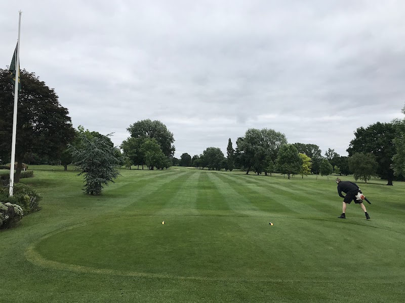 Hanger Hill Park Pitch and Putt