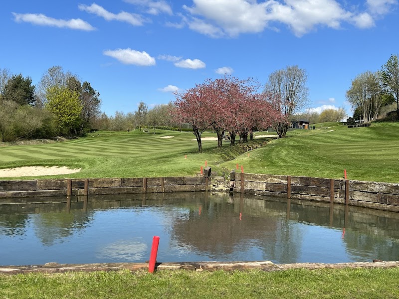 Lowes Park Golf Club