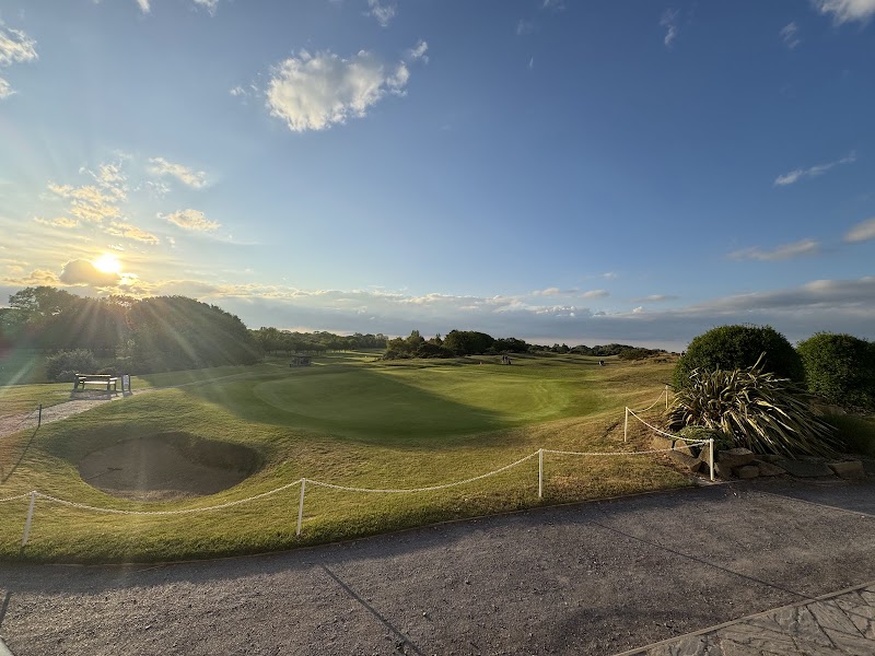 The North Shore Hotel & Golf Club