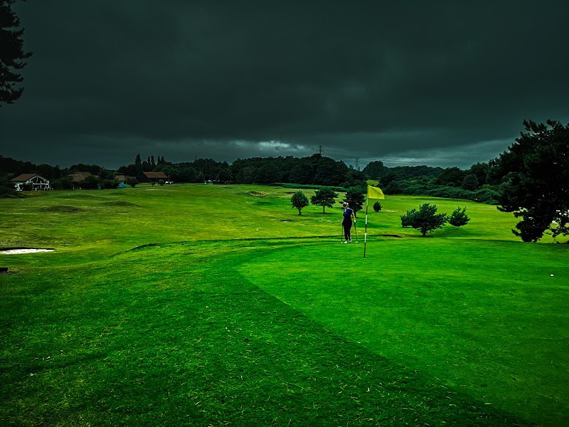 Caldecott Hall Hotel, Golf and Leisure