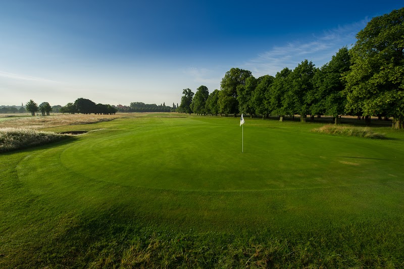 Hampton Court Palace Golf Club