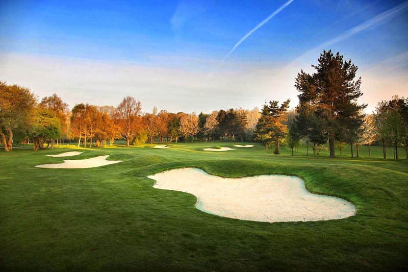 Kingswood Golf and Country Club