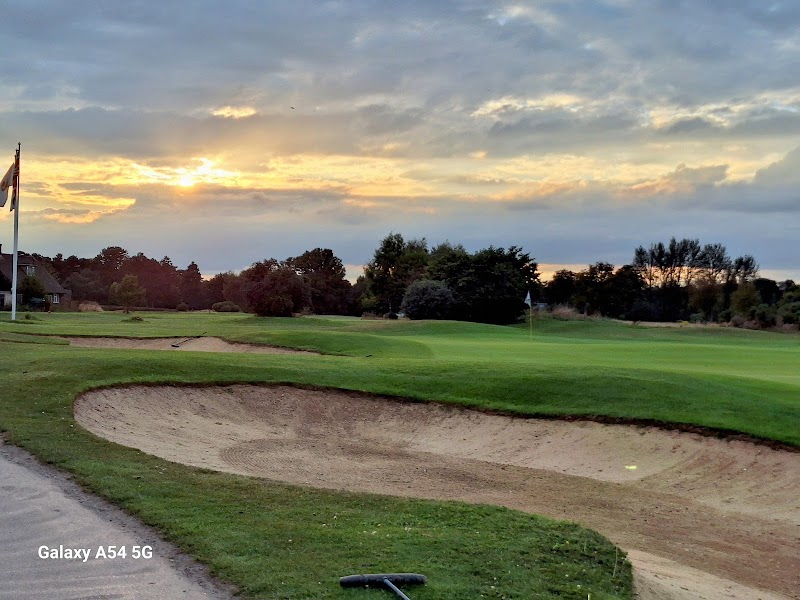 Surrey Downs Golf Club