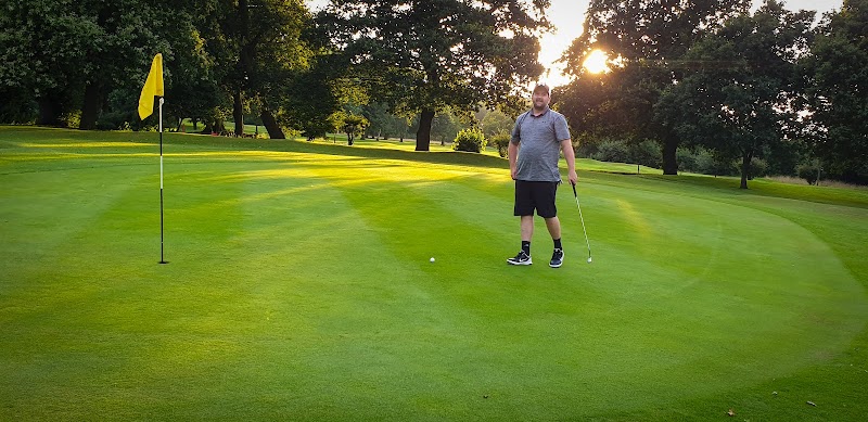 Sandfield Golf Course and Driving Range