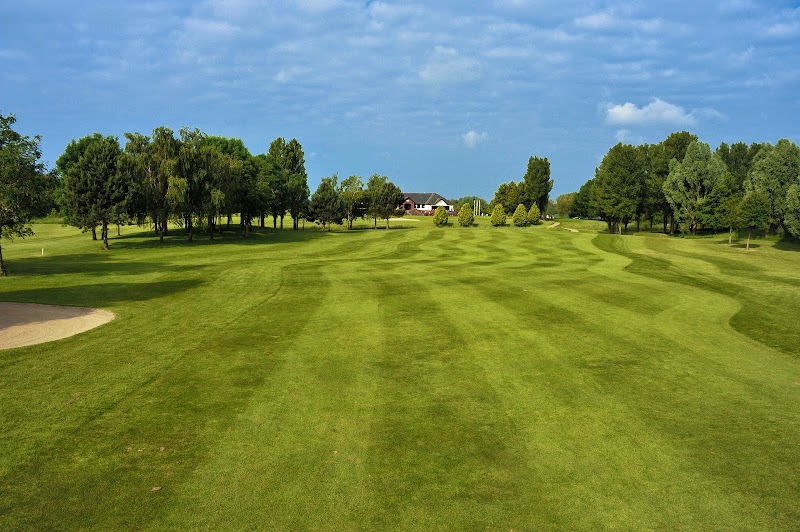 Peterstone Lakes Golf Club