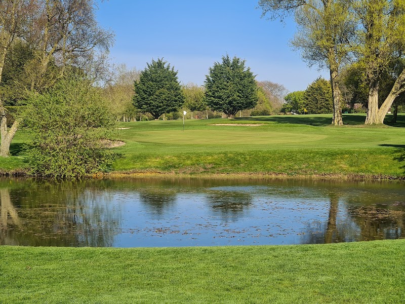 Hainsworth Park Golf Club