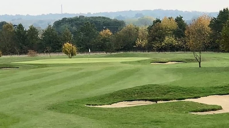 Rivenhall Oaks Golf Centre