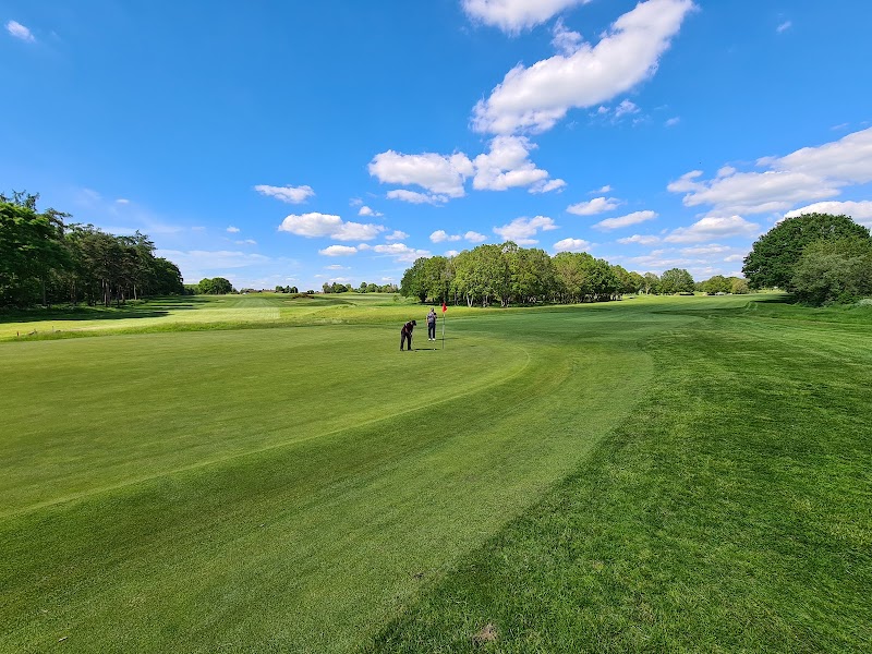 Sandy Lodge Golf Club